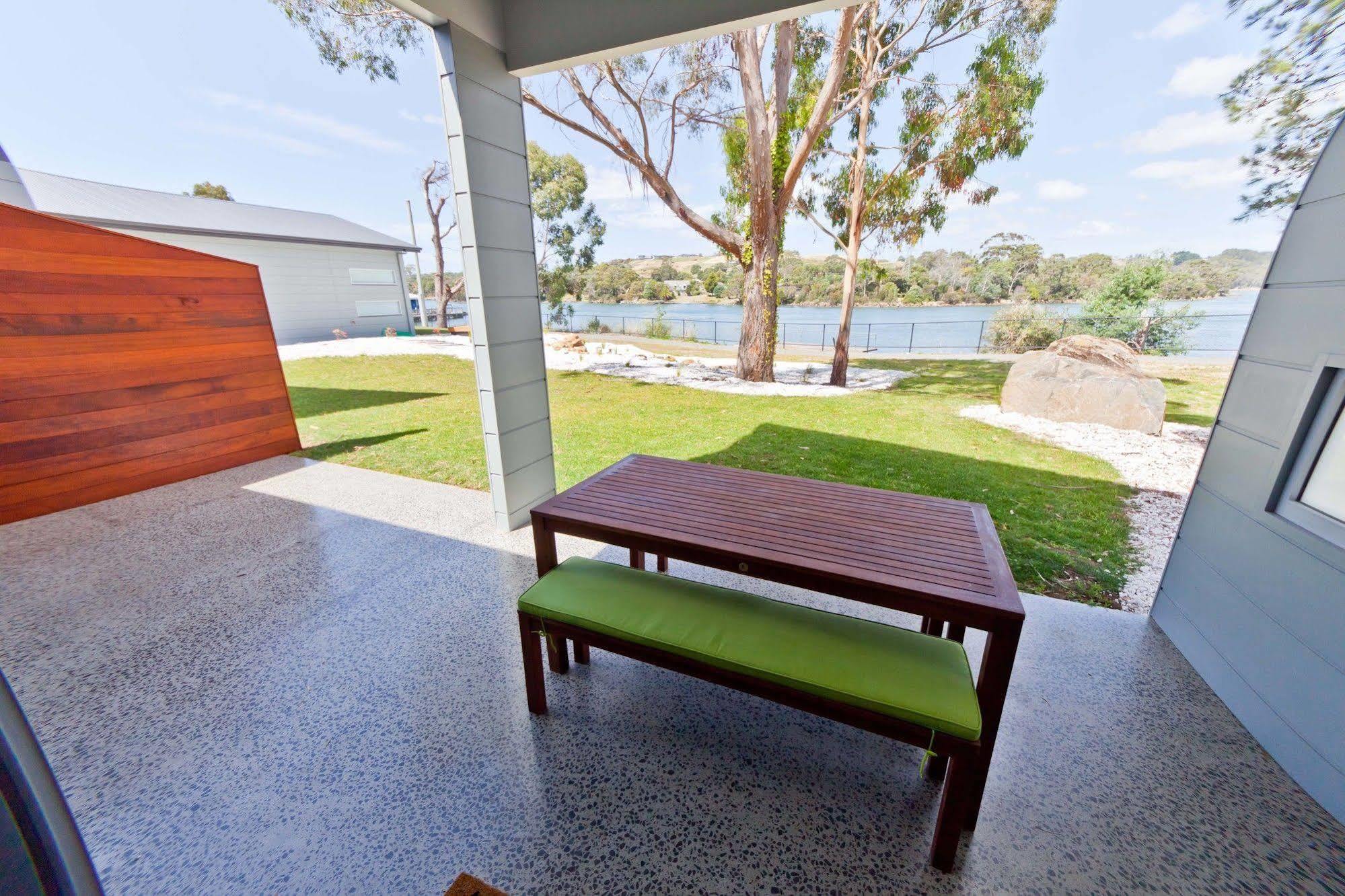 Waterfront Apartments Devonport Extérieur photo